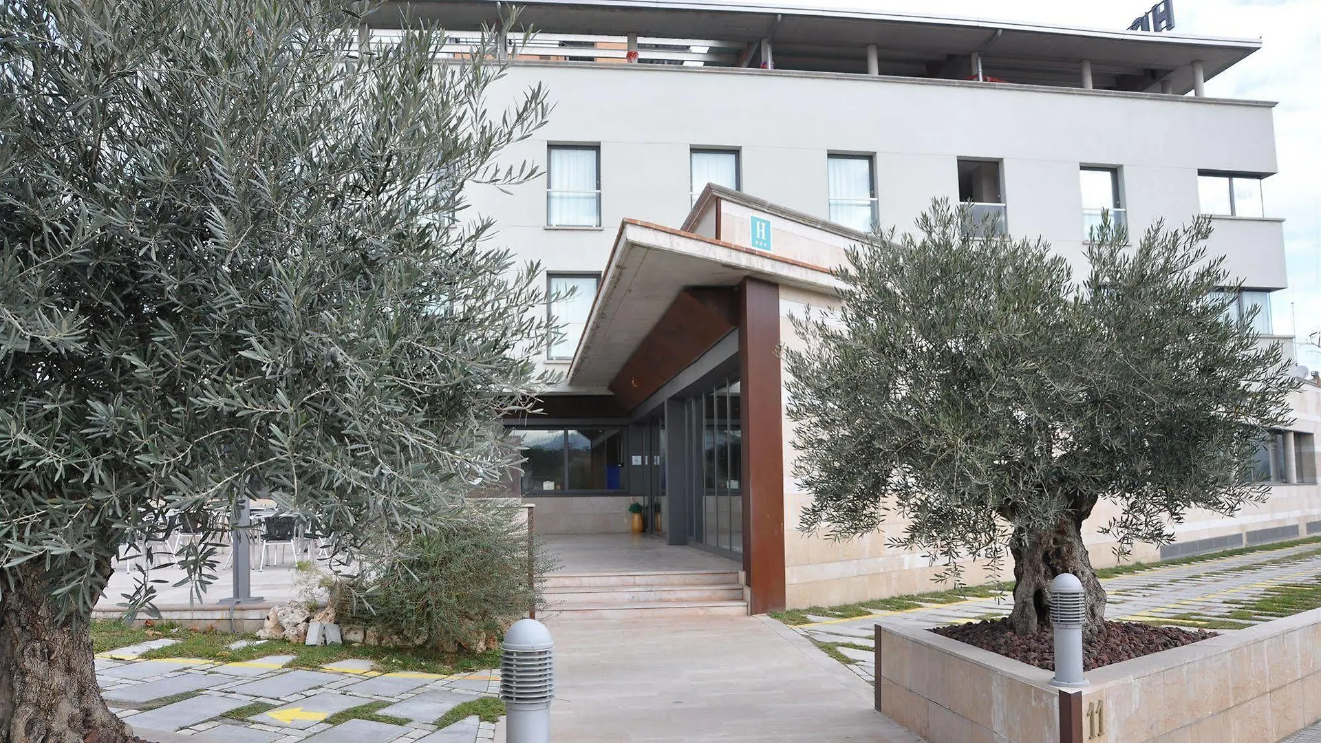 Hotel Palau De Girona Sant Julia de Ramis 4*,